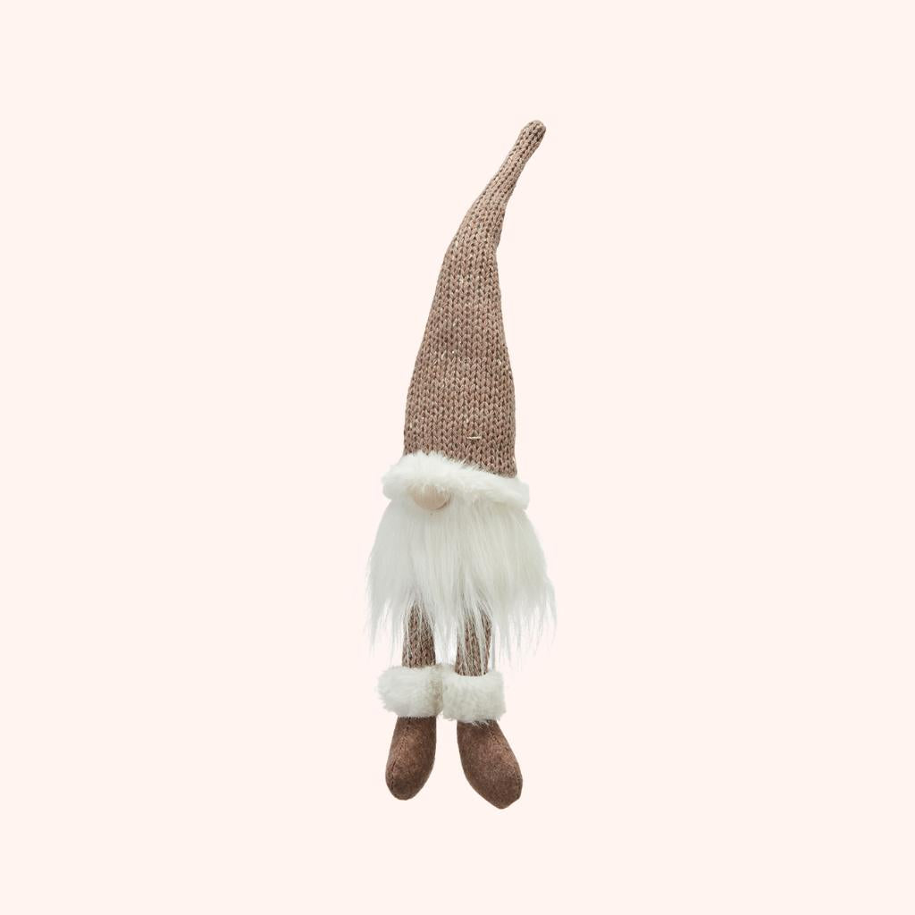 Tomte, Brown small sitting